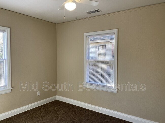 Building Photo - 2221 Carnes Ave