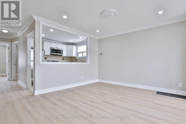 Building Photo - 1239 Jane St