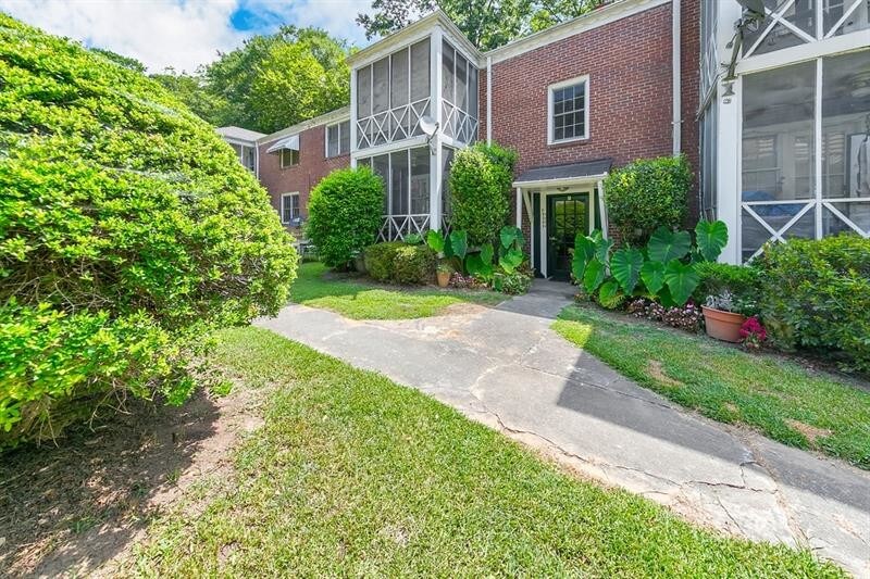 60 Delmont Dr NE Unit F8, Atlanta, GA 30305 Condo for Rent in Atlanta