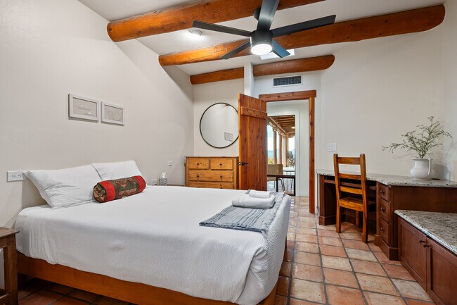 Building Photo - 5600 E Paseo Cimarron