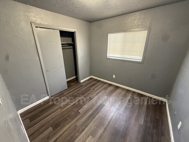 Foto del edificio - 117 40th St NW