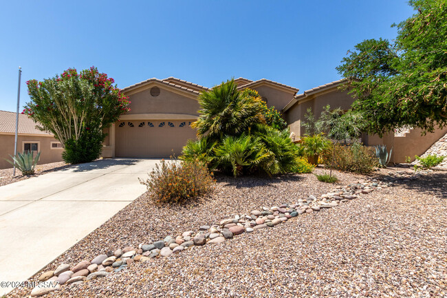 Building Photo - 60998 E Eagle Heights Dr