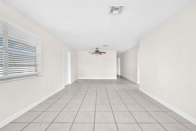 Foto del edificio - 2127 McKinley St