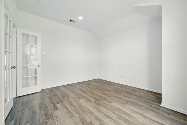 Building Photo - 2921 Eden Lk Ln