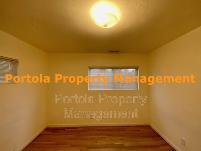 Building Photo - 629 Townsend Dr