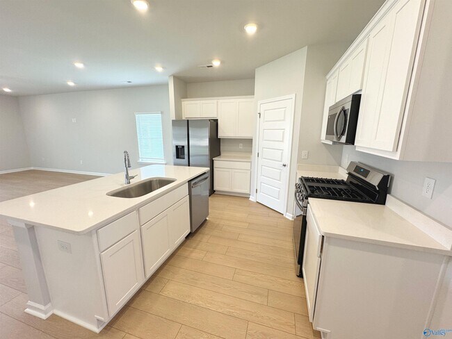 Foto del edificio - 28550 Whitehall Ln