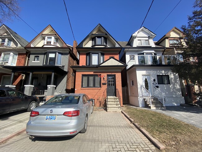 Building Photo - 163 Campbell Av