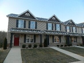 Building Photo - 50 Gloucester Dr