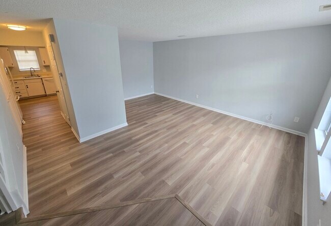 Foto del edificio - GORGEOUS TOWNHOME IN VIRGINIA BEACH