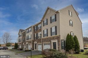 Foto del edificio - 1644 Oakridge Ln