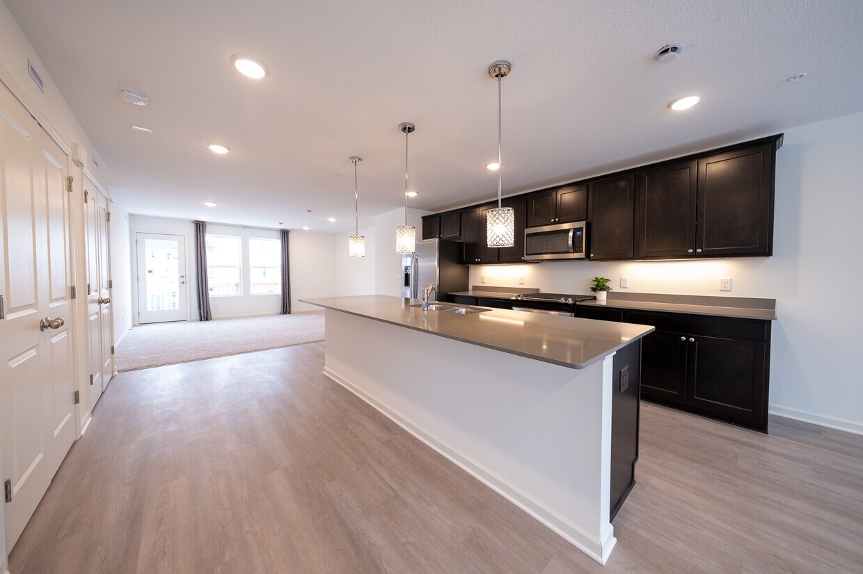 Foto principal - 5883 156th St W