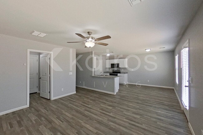 Building Photo - 179 W Impala Dr