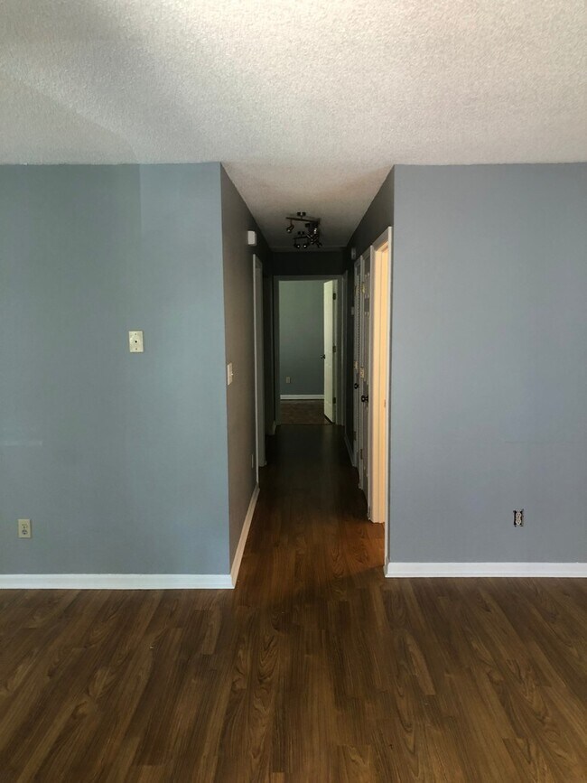 Foto del edificio - 3/2 House in Northeast Tallahassee