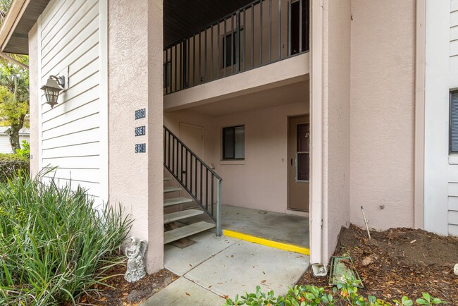 Building Photo - 2849 SW 32nd Ave Paddock Oaks Condos