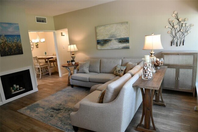 Foto del edificio - 2100 Tanglewilde St