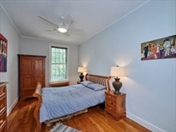 Building Photo - 354 Beacon St