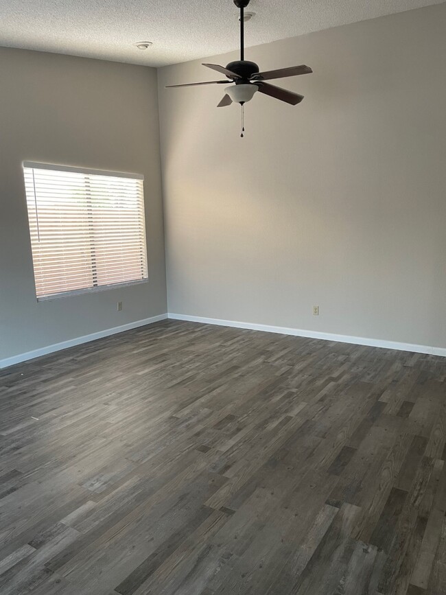 Building Photo - 2773 E Rock Wren Rd