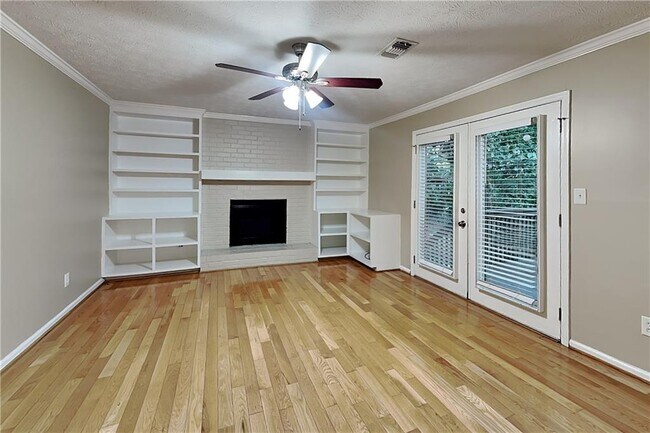 Building Photo - 350 Ivy Mill Ct