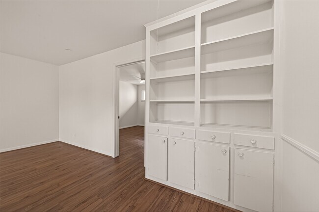 Foto del edificio - 1217 Heights Blvd