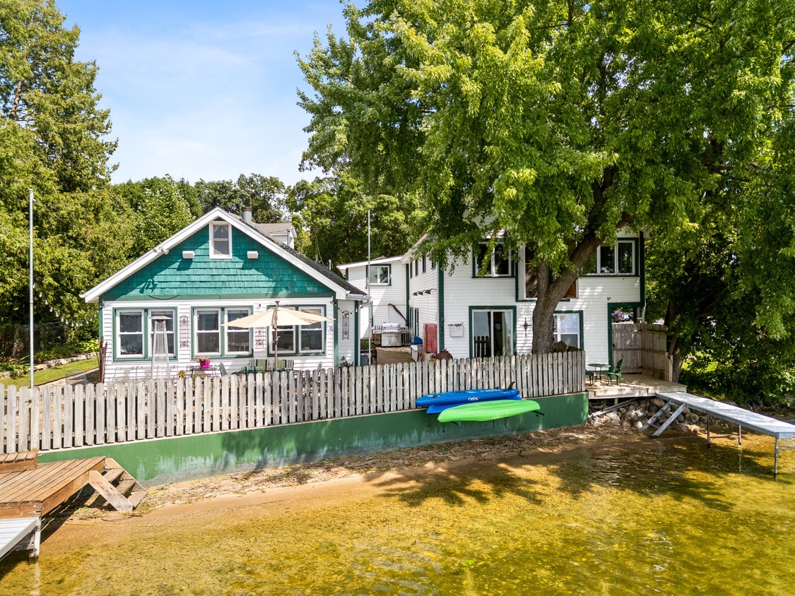 Primary Photo - 123 S Ferry Dr