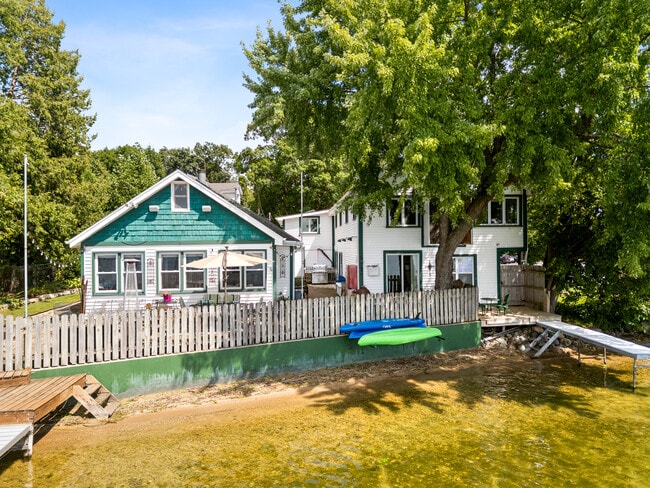 Building Photo - 123 S Ferry Dr