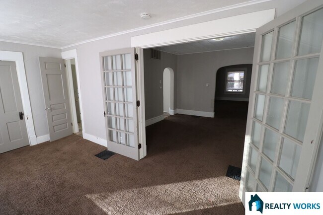 Building Photo - 1919 Washington St