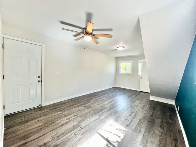 Building Photo - Beautiful 3Bd/2Ba located in North Park!