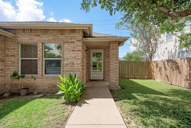 Foto del edificio - 1201 Sheltie Ln