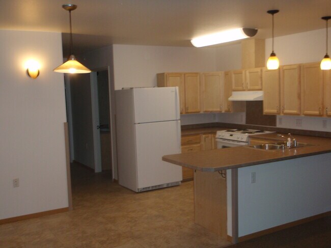 Building Photo - 396 Sohi Ln