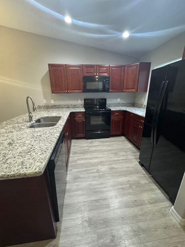 Foto del edificio - Charming 2BR/2BA Duplex in Citrus Springs - Peaceful Living Awaits!