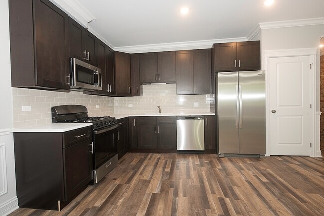 Building Photo - 4117 S Michigan Ave