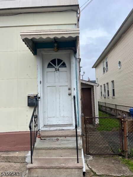 Primary Photo - 314 Hagel Ave