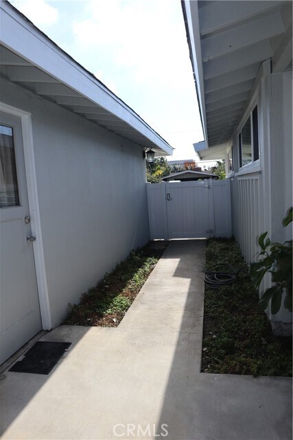 Foto del edificio - 456 Elmhurst Ln