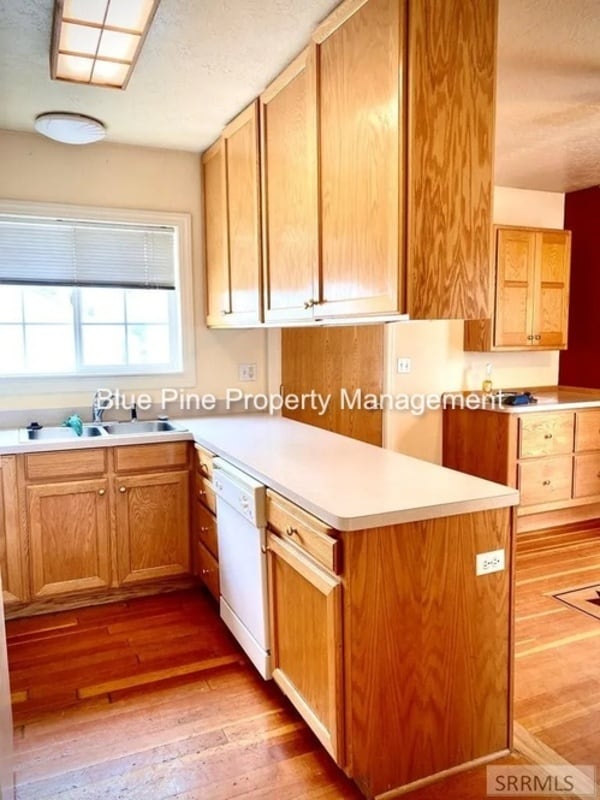 Building Photo - 309 S Milton Ave