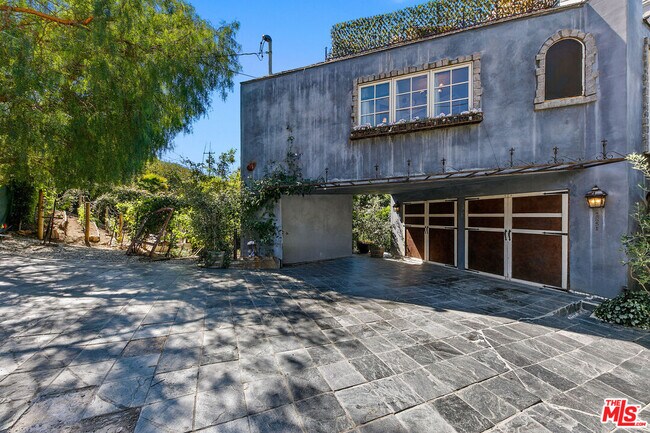 Foto del edificio - 2851 Seabreeze Dr