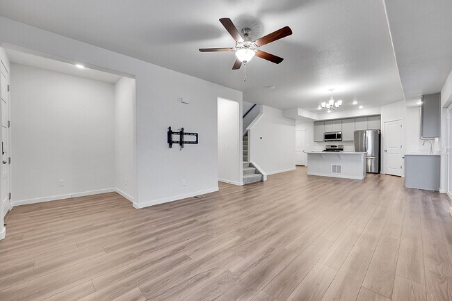 Foto del edificio - $2,550 - 3 Bed, 2.5 Bath Home in Colorado ...