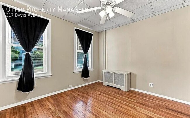 Foto del edificio - 317 Davis Ave