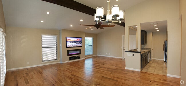 huge open floor plan - 6723 Eastridge Dr