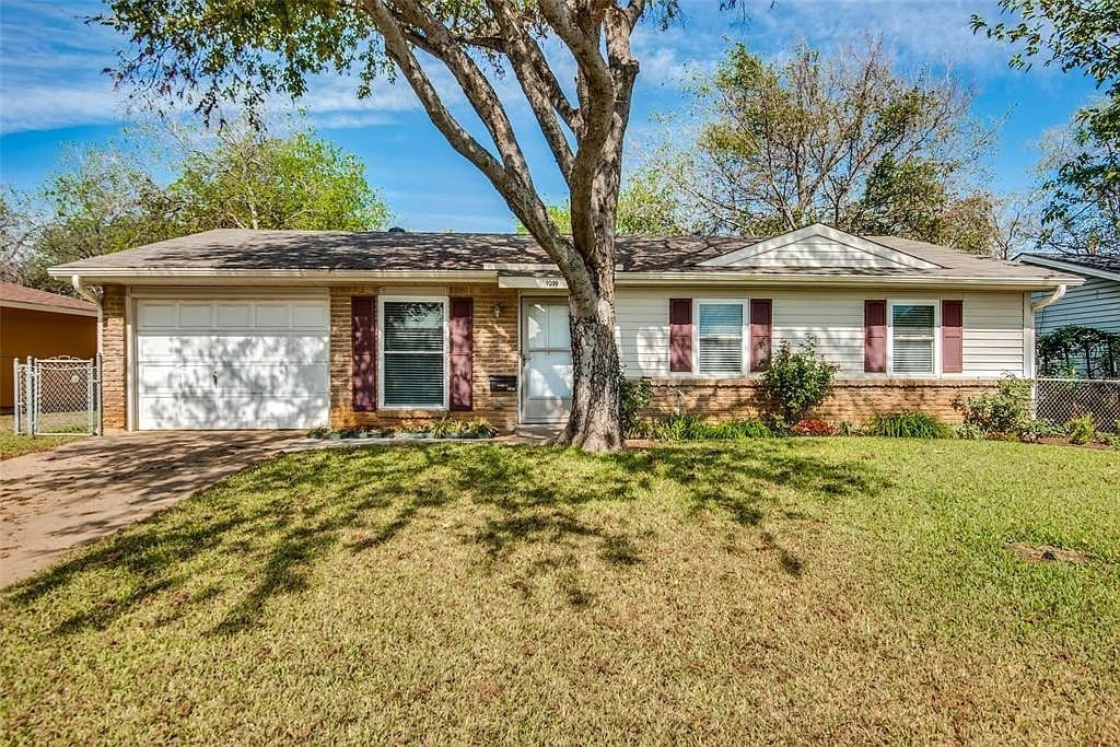 1019 Briarwood Dr, Lewisville, TX 75067 House Rental in Lewisville, TX