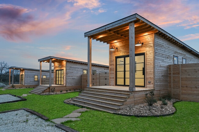 Photo - 23900 Old Hwy 6 House