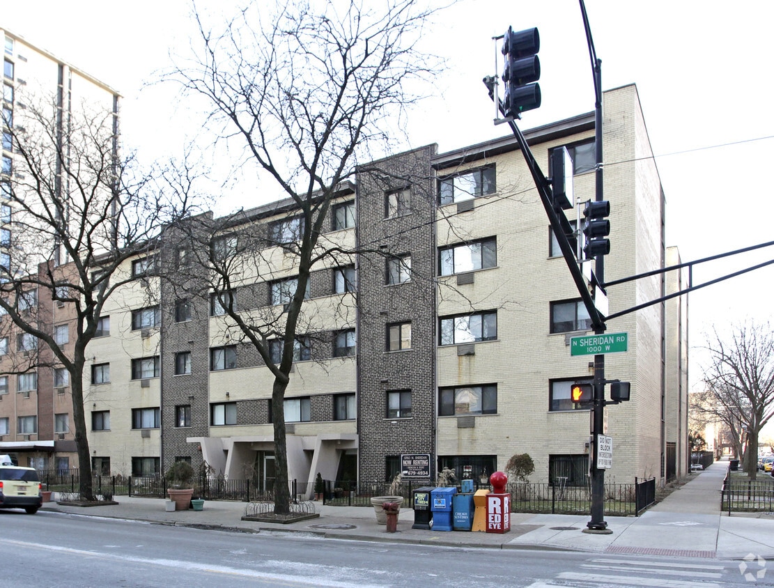Primary Photo - 5750 N Sheridan Rd