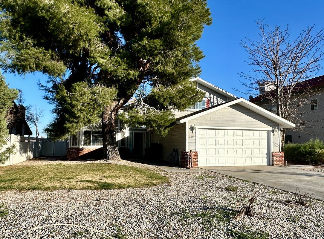 Foto principal - 12825 Amberwood Ln