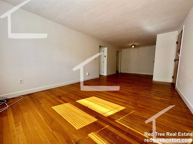 Foto del edificio - 15 Commonwealth Ct