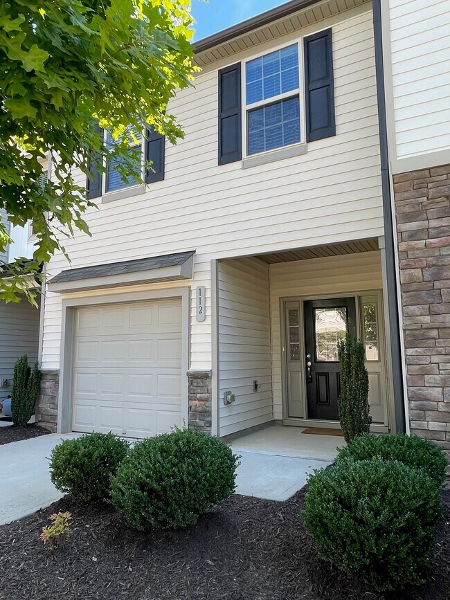 Building Photo - 112 Hawkstone Dr