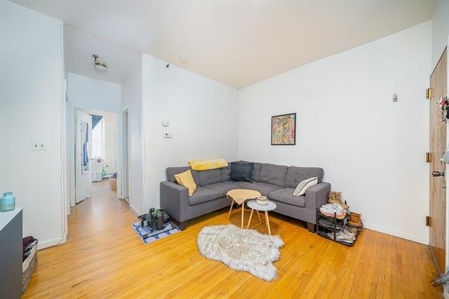 Foto del edificio - 711 Willow Ave