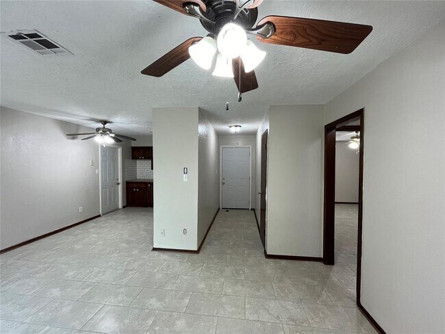 Foto del edificio - 1505 Kingston Rd
