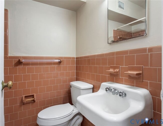 Building Photo - 2602 Grove