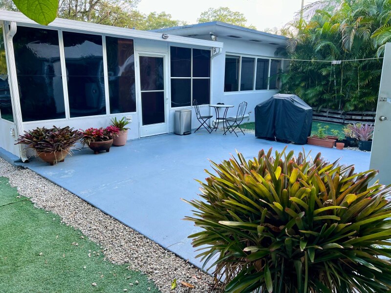 Foto principal - 641 NE 163rd St