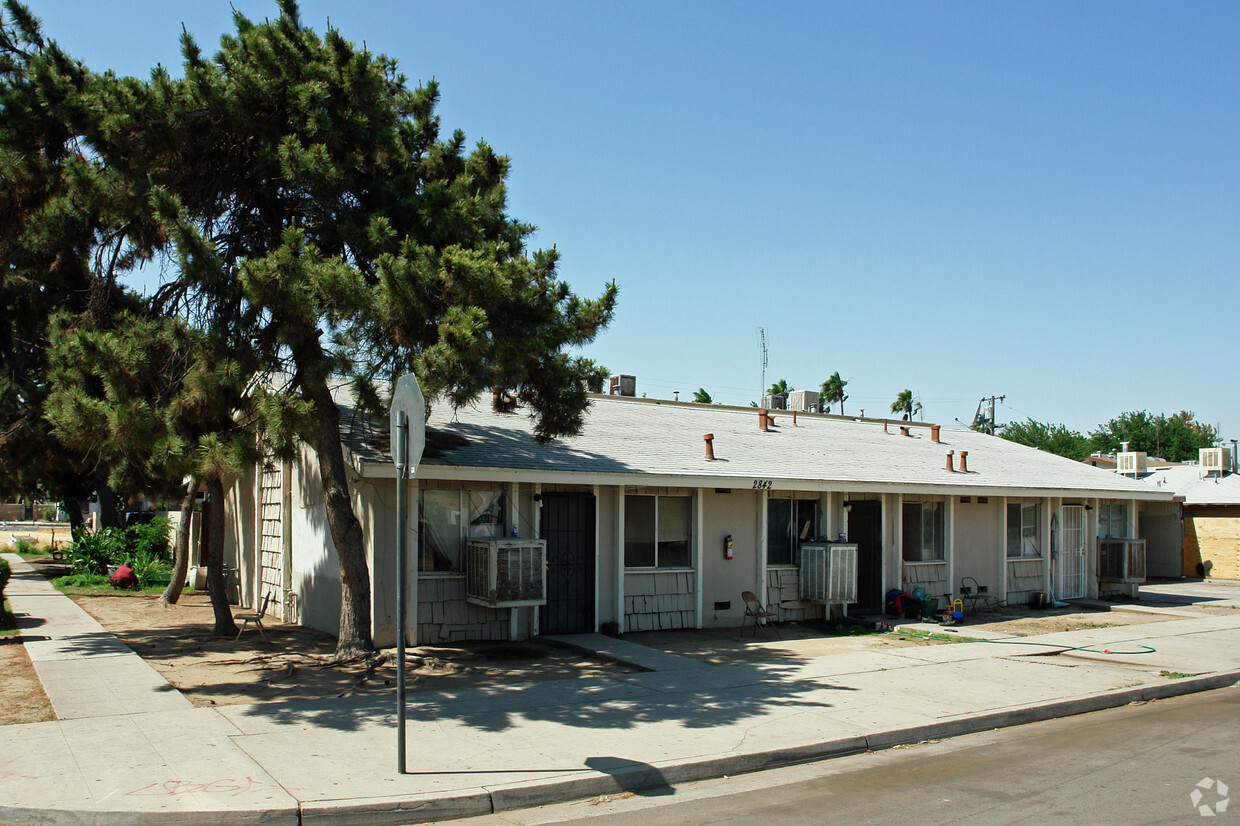 Primary Photo - 2842 E Hammond Ave
