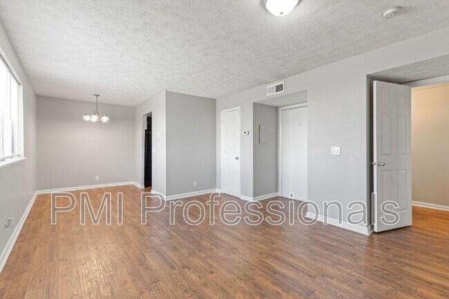 Foto del edificio - 800 Anderson Ln